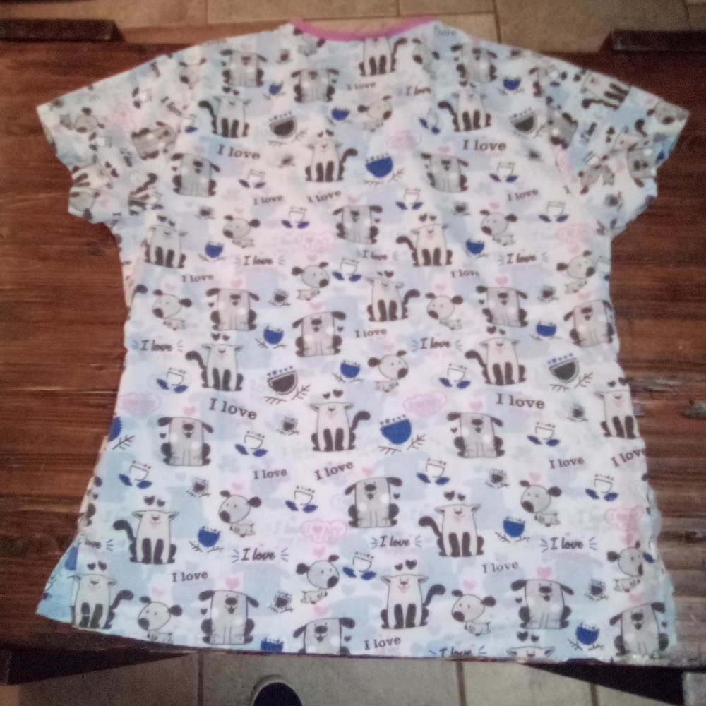 Scrub top - Picture 2 of 2